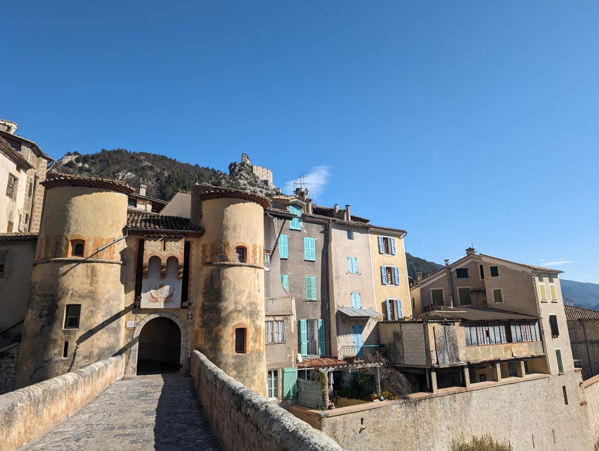 Duplex "La Belle Vue " Apartman Entrevaux Kültér fotó