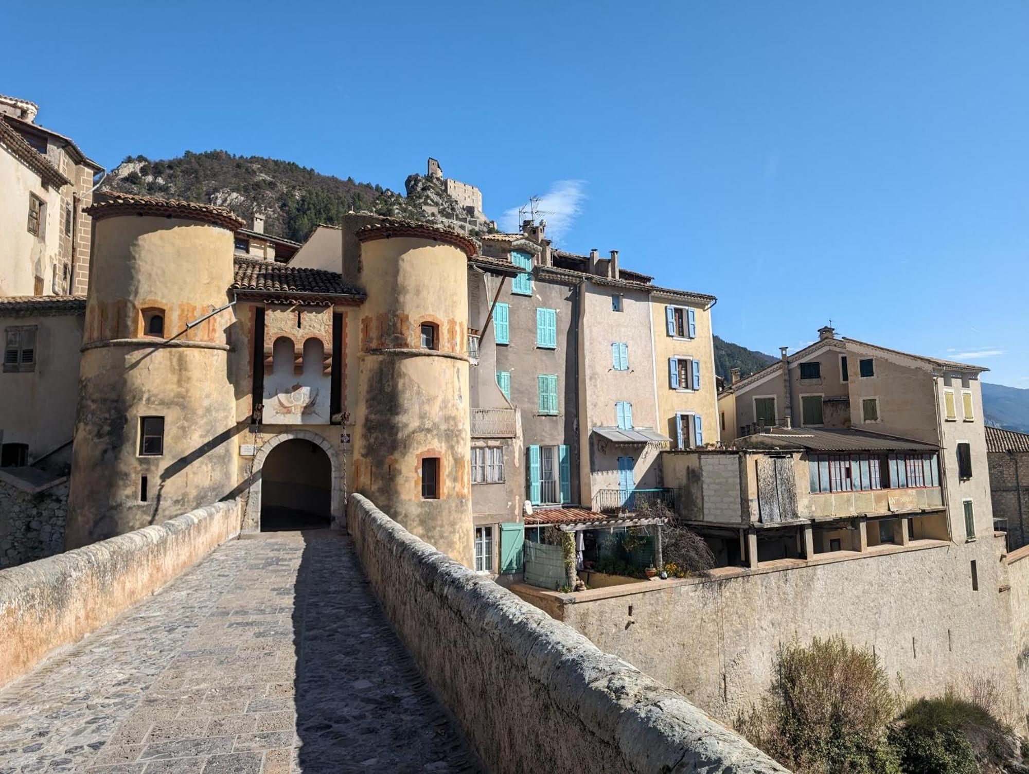 Duplex "La Belle Vue " Apartman Entrevaux Kültér fotó