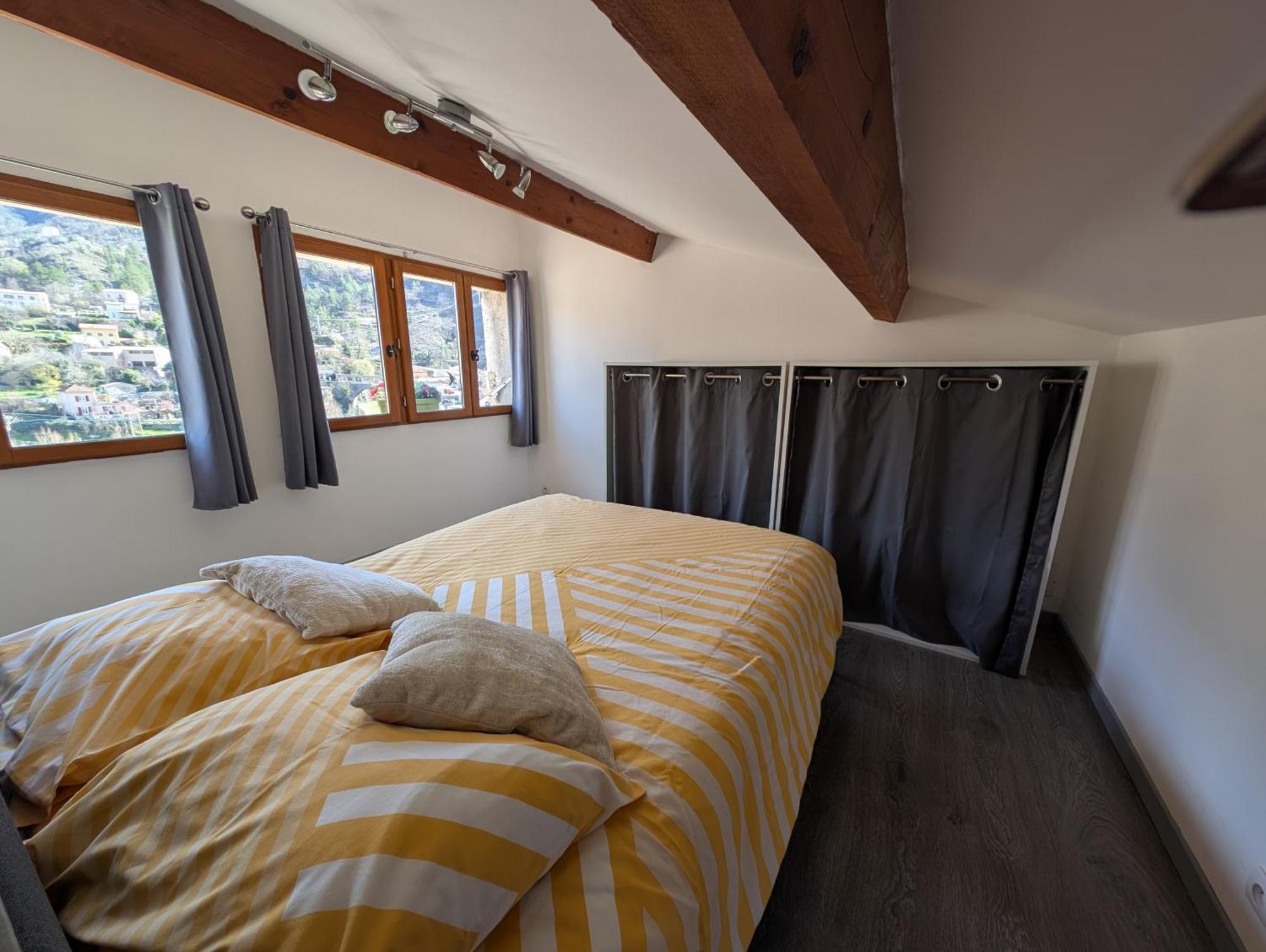 Duplex "La Belle Vue " Apartman Entrevaux Kültér fotó